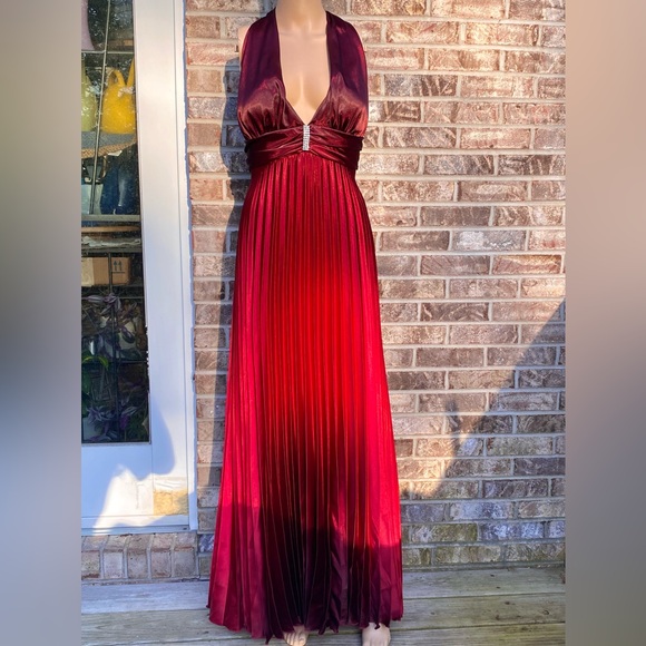 Betsy & Adam Dresses & Skirts - Vintage 1996 Red/Burgundy & Black Ombré Prom Dress